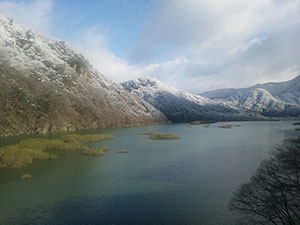 霧氷の五十里湖